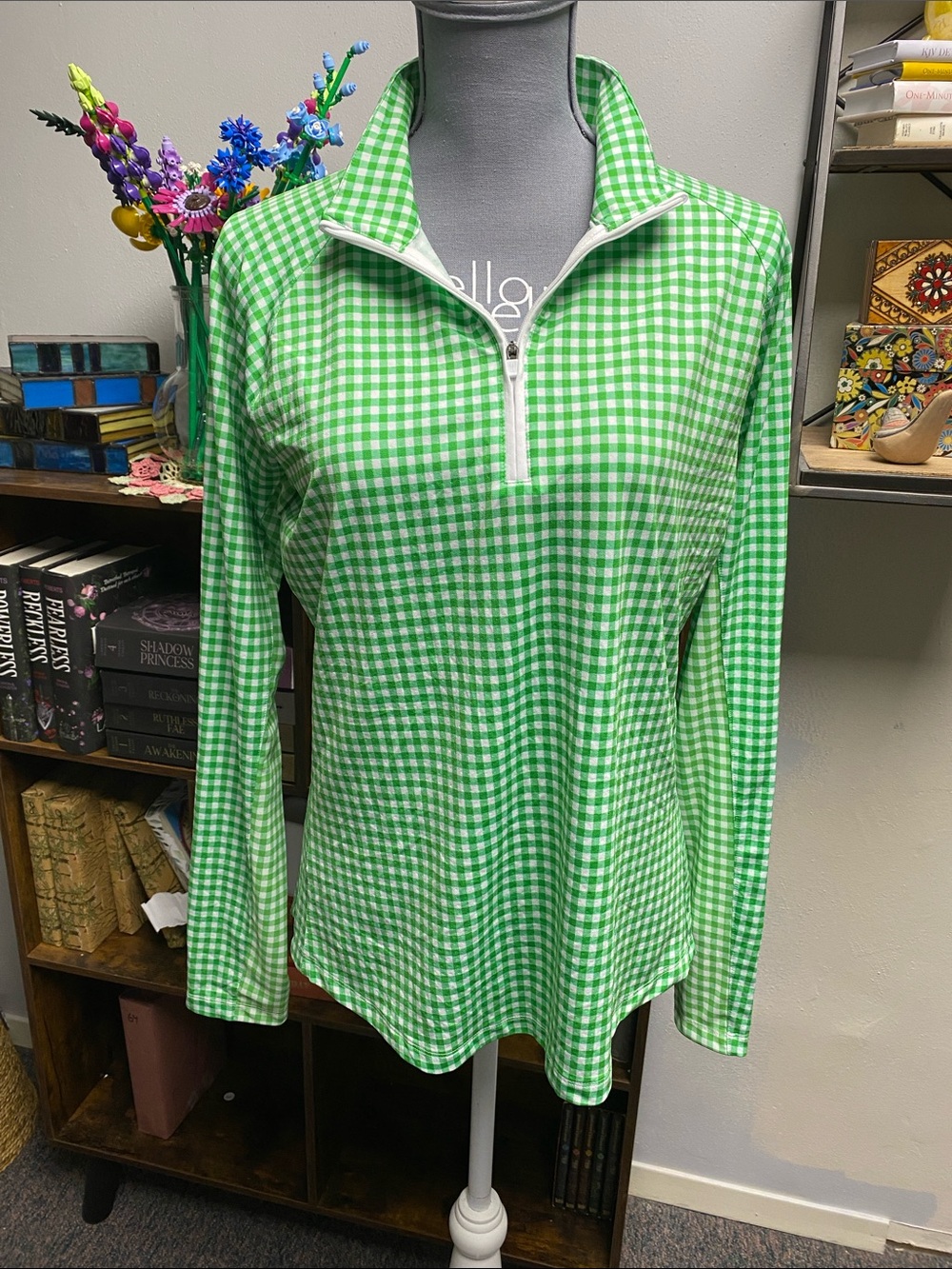 Walter Hagen Green Gingham Quarter-Zip Women's Pullover. Size M